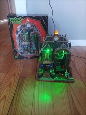 Lemax Spooky Town "Haunted Library" Brand New- Lighted Village Collectible