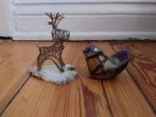 Kunstobjekte – Glasvogel Isle of Wight & Metallhirsch auf Stein – Handarbeit