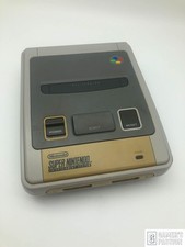 Nintendo SNES Console •