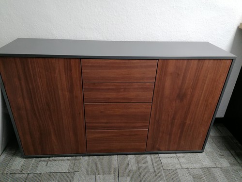 Schrank 136cm breit - ca., ca