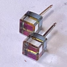 Ohrstecker-Paar CRYSTAL/STRASS  " WÜRFEL Lila "