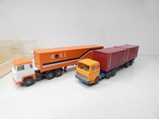 Mercedes mit 2 Cti Container
