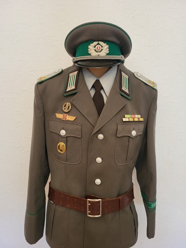Konvolut ddr uniformen - uniformen, der