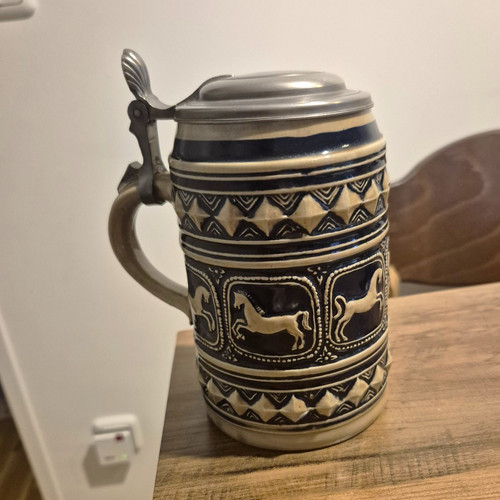 König pilsener bierkrug mit - könig,