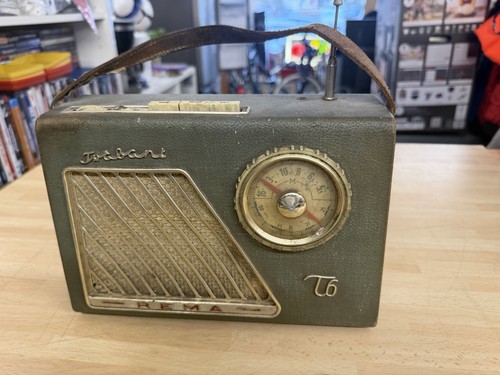 Altes radio kofferradio - radio,