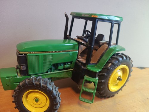 Ertl john deere 7800 diecast - john,