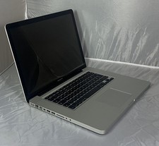 Apple MacBook Pro A1286 Intel Core i7 2.66 GHz 15.4 Zoll 240GB SSD 8GB RAM 2010