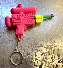 Auflösung, Schlüsselanhänger Sammlung leuchtende Neon Optik Super Soaker 90er