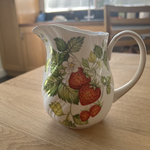 Queen virginia strawberry - queen's,