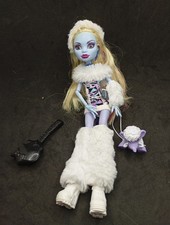 POUPEE MONSTER HIGH ABBEY BOMINABLE 2010 Yeti Pet