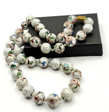 Cloisonné Halskette mit