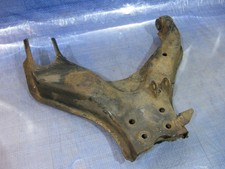 Opel Frontera B: Dreieckslenker, Querlenker, vorne rechts unten *NB