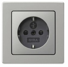 Gira Edelstahl E2 Steckdose und Rahmen Komplettset