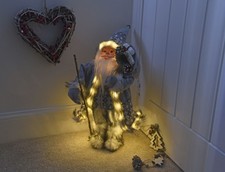 Weihnachtsmann beleuchtet rot oder grau LED Deko Figur innen 4 Stunden Timer