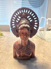 Asiatische Holzfigur