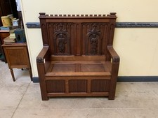 Antike  Neogotische Truhen