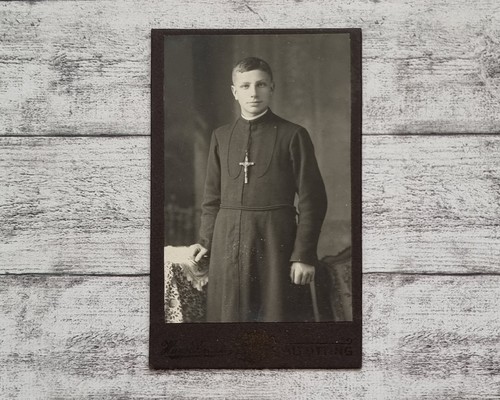 Priester geistlicher kreuz - priester,