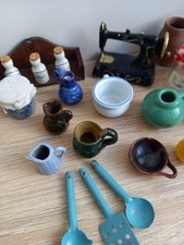 Puppenhaus, Puppenstube, altes Zubehör, Möbel, wenig bespielt, Lot 10 Küche bunt