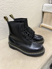 Dr. Martens 38