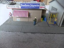 Diorama Autogarage und Kiosk A 4   H0