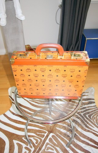 Mcm münchen attachè 10 - münchen,, cm