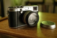 Fujifilm X100T – silber – guter gebrauchter Zustand – ca. 15.000 Auslösungen