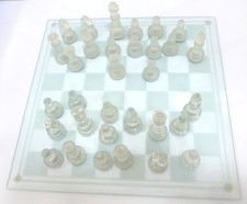Schachspiel + Figuren Glas