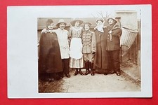 Foto AK um 1920/30 Gruppenbild Typen Fasching Karneval Husaren Uniform ( 31524