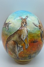 Straußenei, ringsum