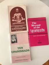Konvolut Swami Ranganathananda the Upanisads Swami Sivananda Ten Sri Jnanadev