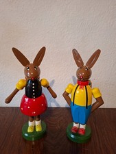 großes Osterhasenpaar aus