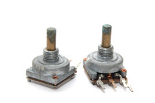 2x Vintage Potentiometer /