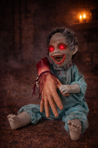 Wahnsinniges zombiekind mit - zombiekind,