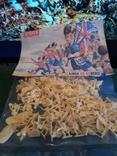 110 Unbemalte airfix 1:72 figuren waterloo Set 01735 Britische Hochländer Set 1