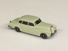 Wiking Mercedes 300 Z.angeklebt BP W grünlichbeige Räder/Felgen rund anthr (370)
