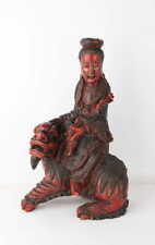 Antike Holzfigur Bodhisattva auf Löwe sitzend China Höhe 55,5 cm