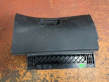 BMW 3 E46 2002 Handschuhfach