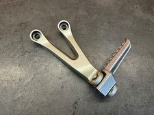 Sozius Fußraste links