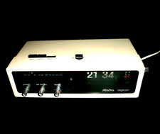 RETRO Uhrenradio Kuba Digiton mit Klappzahlen Flipp Clock 70er Vintage Weiß