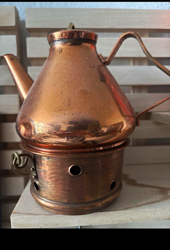 Kupferfarbene teekanne aus - kupferfarbene,