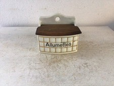 Alter Keramik Wandbehälter