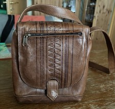 Gegerbte Handtasche Zu Verkaufen