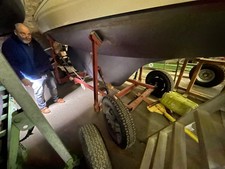 Hafentrailer für Segelyacht