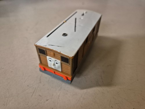 Thomas the tank engine toby - thomas,