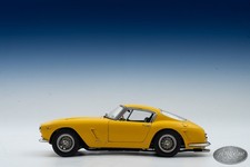 1/18 CMC 1961 Ferrari 250 GT