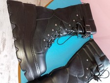 NEUE schwarze Plateau Stiefel