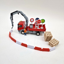 Siku Super 3534 Mercedes Atego LKW 1:50 | Kran Zubehör Baustelle Figur Paletten