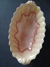 Wunderschöne alte tiefe