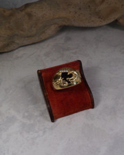 D32-4 / massiver Herrenring 14 K  GG  schwarze Platte ADLER SCHLANGE  Gr. ca. 65