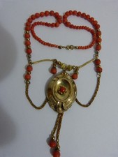 Antike Korallen Schaumgold